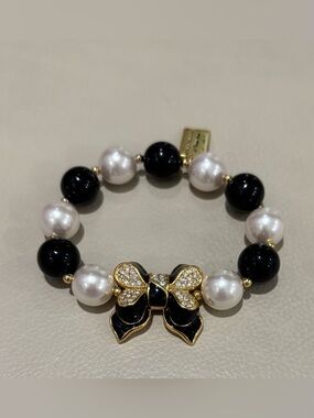 Pearl Bow Bracelet, My Flat in London Black & White Pearl with Gold Bow
